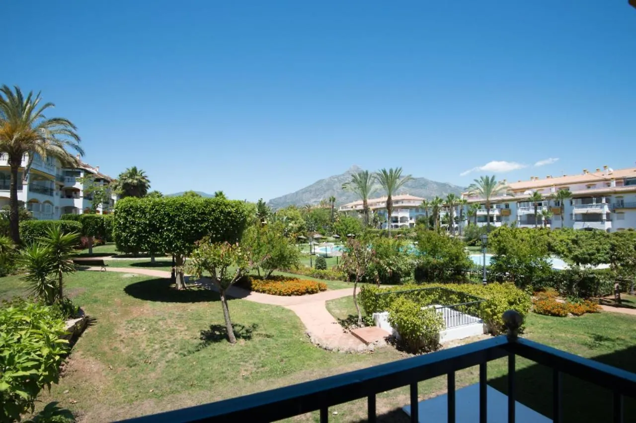 La Dama De Noche Apartment In Puerto Banus Marbella