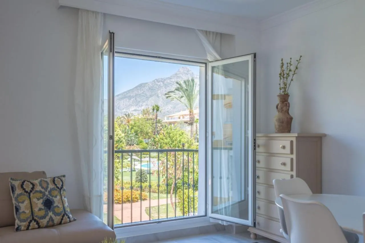 La Dama De Noche Apartment In Puerto Banus Marbella